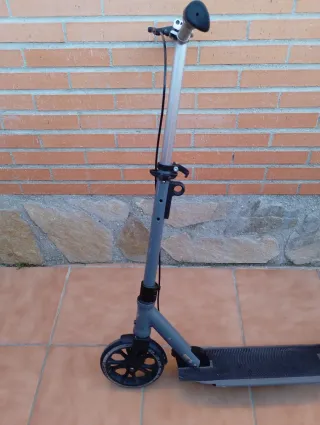 Patinete plegable gris