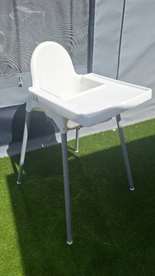 Trona IKEA blanca