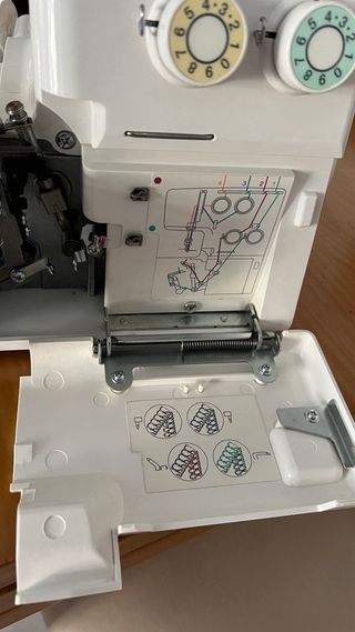 Remalladora (olverlock) Alfa 8704