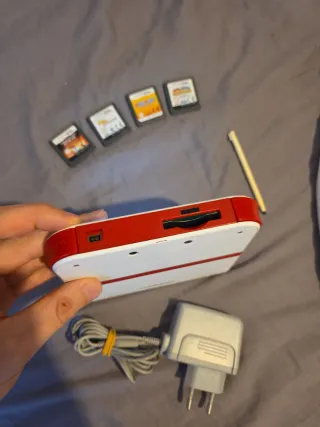 Nintendo 2DS Blanca + 4 Juegos