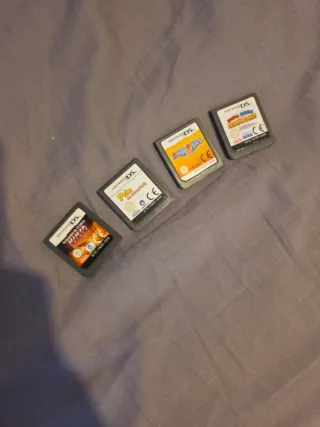 Nintendo 2DS Blanca + 4 Juegos