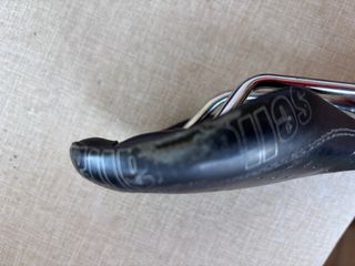 Sillín Bici Negro Perforado