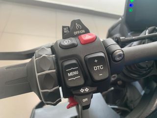 BMW M 1000 R