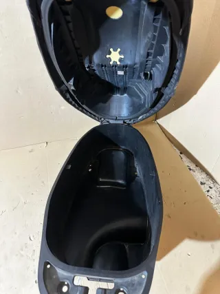 Asiento y baúl Yamaha Delight