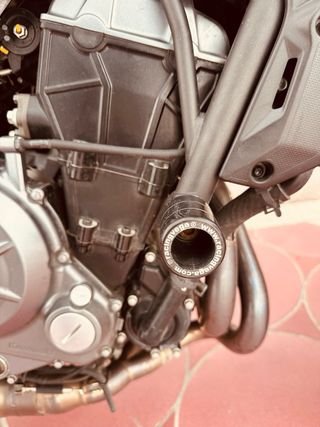 Kawasaki Z650 2020 Negra/Blanca