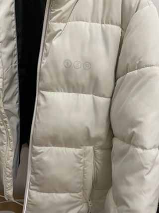 Chaqueta acolchada Bershka beige Talla S