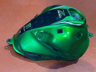 Kawasaki Z800 deposito Gasolina Verde Monster