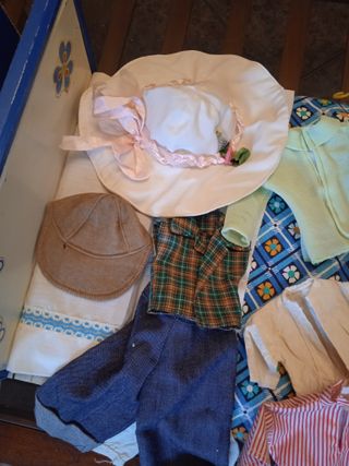 Ropita y cama Nancy y Leslie