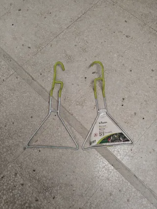 Dos soportes Btwin para bicicleta