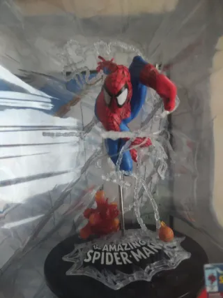 Figura Marvel Spider-Man Coleccionista Nueva