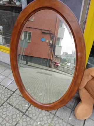 Espejo Ovalado Madera y Cristal