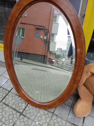 Espejo Ovalado Madera y Cristal