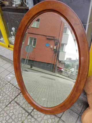 Espejo Ovalado Madera y Cristal