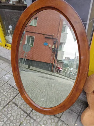 Espejo Ovalado Madera y Cristal