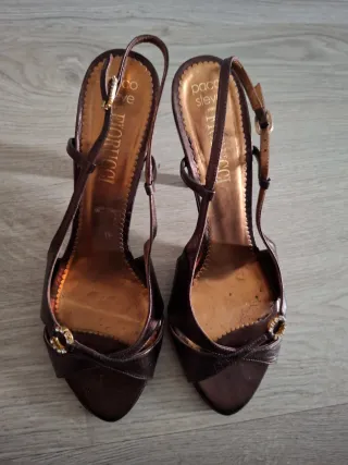 Tacones Fiesta Rojo y marrón 10 euros cada par