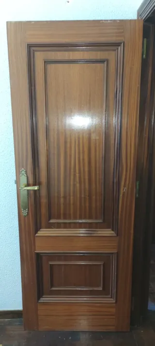 Puerta de madera