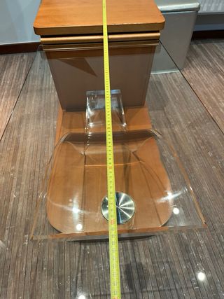 Mesa centro metaquilatro , madera , botellero