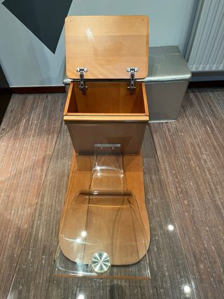 Mesa centro metaquilatro , madera , botellero