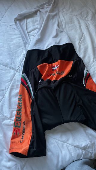 Maillot y culotte ciclismo Euskadi