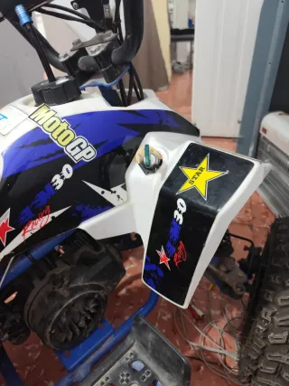 Quad Infantil Mino ROAND PANTERA, AZUL Y BLANCA.