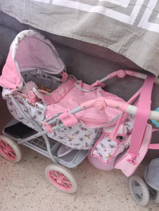 Carrito de muñeca rosa