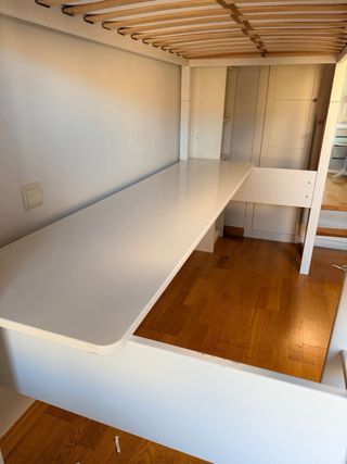 Cama alta con escritorio flexa
