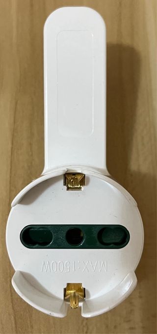 Adattatore Schuko Salvaspazio