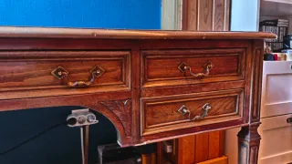 Mesa escritorio clásica madera y cuero