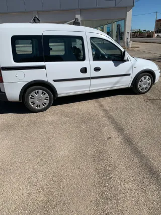 Opel Combo 2005