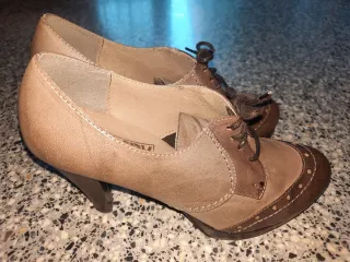 Zapatos de piel hechos en España marca Chamby