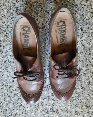 Zapatos de piel hechos en España marca Chamby
