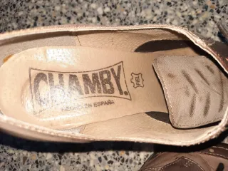 Zapatos de piel hechos en España marca Chamby