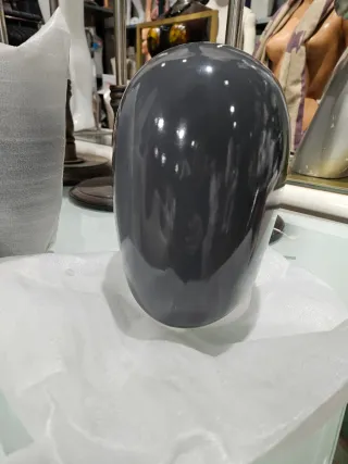 Cabeza maniquí hombre gris brillante