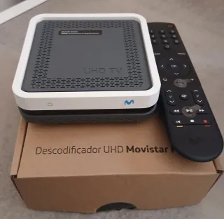 Router Wifi 7 Movistar y Deco con Mando