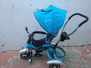 Bicicleta infantil azul y negra