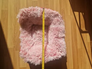 Cama peluda rosa para gato/perro