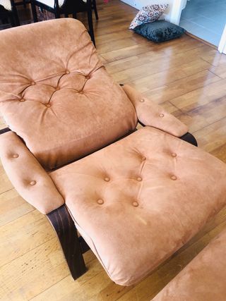 Butaca reclinable vintage con reposapiés