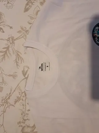 Camiseta Rip Curl Blanca Estampada