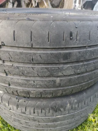 Neumático Continental 225/40 R18 92V