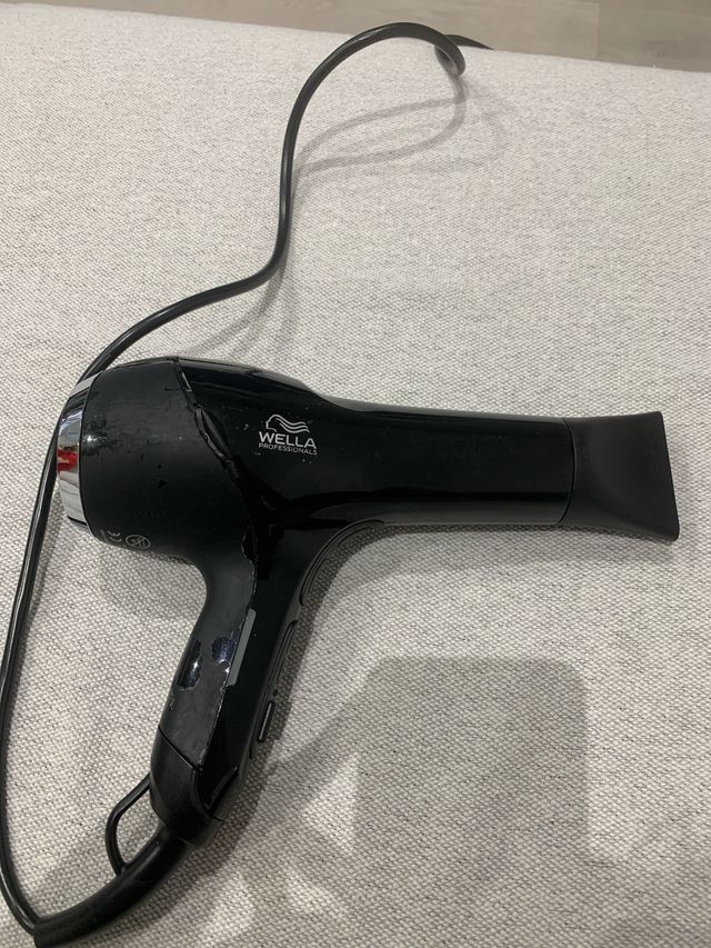 Secador de pelo SAHIRA negro