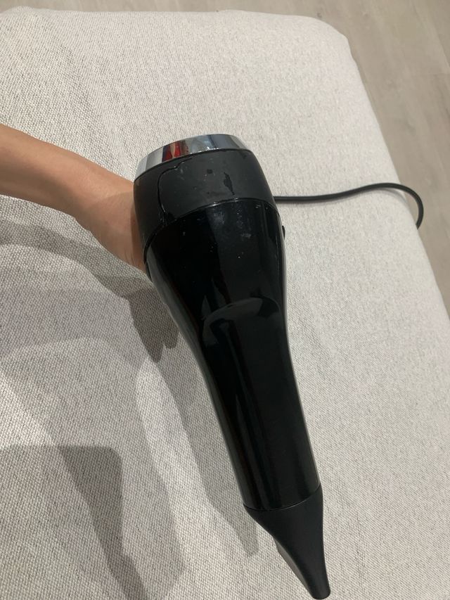 Secador de pelo SAHIRA negro