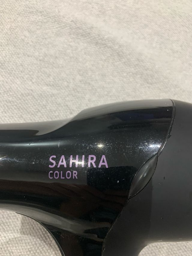 Secador de pelo SAHIRA negro