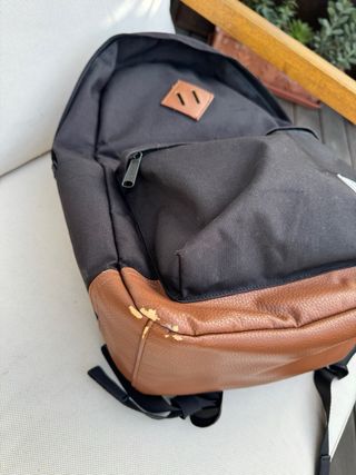 Mochila Herschel Negra Marrón 24L