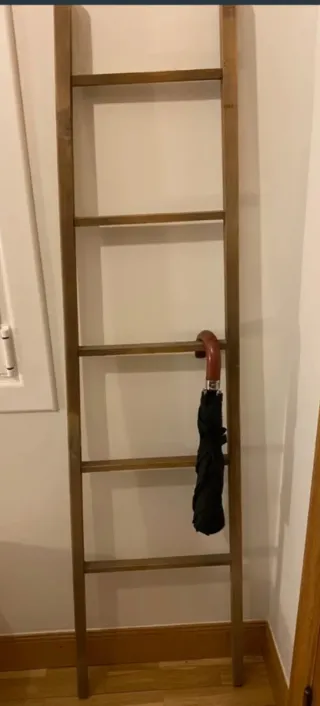 Escalera decorativa de madera