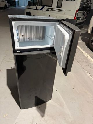 Nevera Dometic RMD-8505 Trivalente