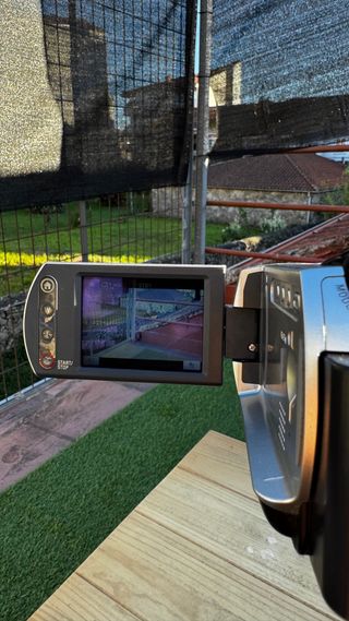 Videocámara Sony DCR-SR32 HDD 40x Optical Zoom