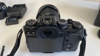 Fujifilm X-T3 con objetivo 18-135mm y 27mm.