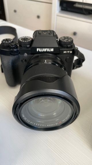 Fujifilm X-T3 con objetivo 18-135mm y 27mm.