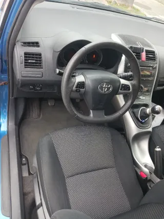 Toyota Auris 2010