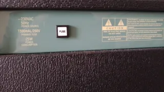 Amplificatore Stagg nero e verde